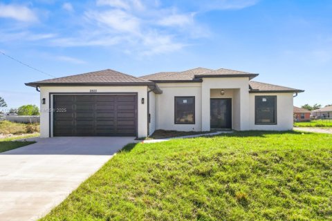 Casa en venta en Lehigh Acres, Florida, 4 dormitorios № 2053666 - foto 1