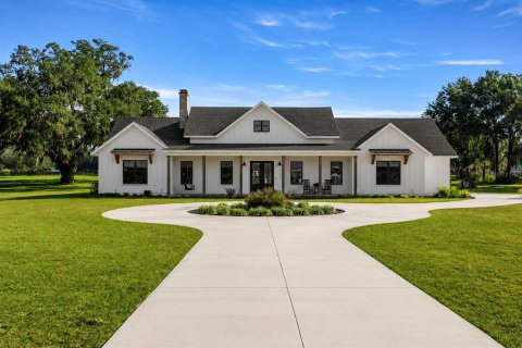 Villa ou maison à Oxford, Floride 4 chambres, 286.88 m2 № 2125404