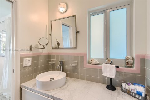 Снять в аренду виллу или дом в Лодердейл-бай-те-Си, Флорида 2 спальни, 167.5м2, № 2018385 - фото 24