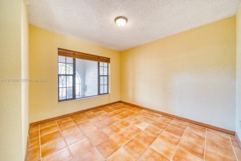 Casa en venta en Miami, Florida, 3 dormitorios, 135.73 m2 № 2040146 - foto 10