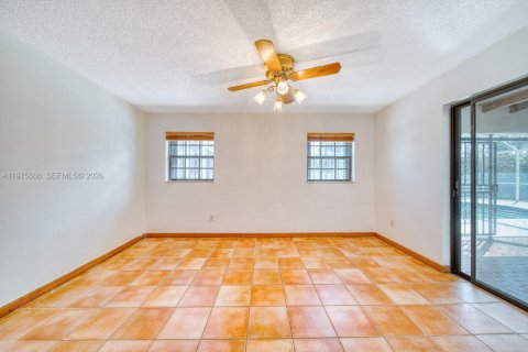 Casa en venta en Miami, Florida, 3 dormitorios, 135.73 m2 № 2040146 - foto 28