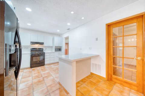 Casa en venta en Miami, Florida, 3 dormitorios, 135.73 m2 № 2040146 - foto 13