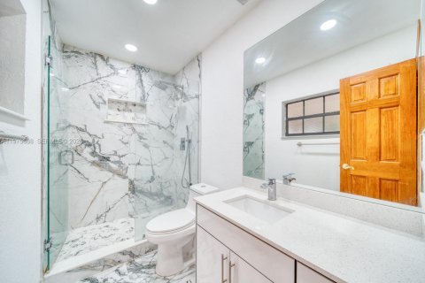 Casa en venta en Miami, Florida, 3 dormitorios, 135.73 m2 № 2040146 - foto 21