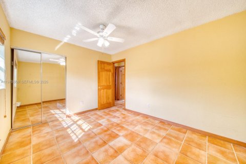 Casa en venta en Miami, Florida, 3 dormitorios, 135.73 m2 № 2040146 - foto 19