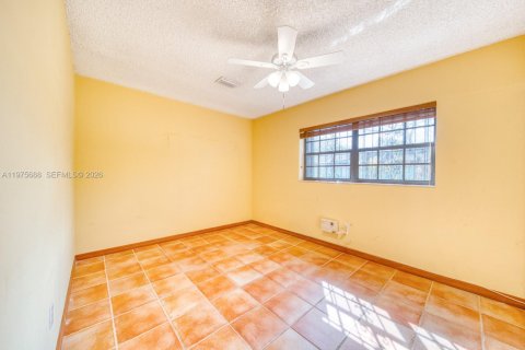 Casa en venta en Miami, Florida, 3 dormitorios, 135.73 m2 № 2040146 - foto 20