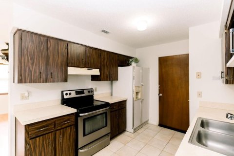House in Brooksville, Florida 3 bedrooms, 129.6 sq.m. № 1749412 - photo 9