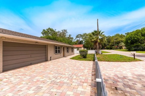 House in Brooksville, Florida 3 bedrooms, 129.6 sq.m. № 1749412 - photo 3