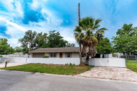 House in Brooksville, Florida 3 bedrooms, 129.6 sq.m. № 1749412 - photo 2