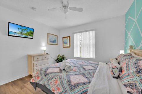 House in Davenport, Florida 5 bedrooms, 229.47 sq.m. № 1725392 - photo 29