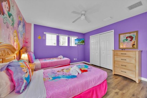 House in Davenport, Florida 5 bedrooms, 229.47 sq.m. № 1725392 - photo 23