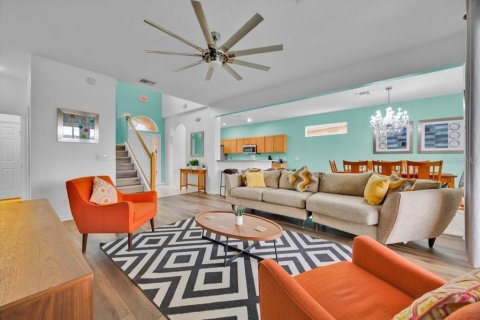 House in Davenport, Florida 5 bedrooms, 229.47 sq.m. № 1725392 - photo 6