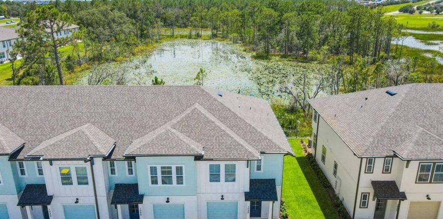 Townhouse in Davenport, Florida 3 bedrooms, 150.69 sq.m. № 2123590