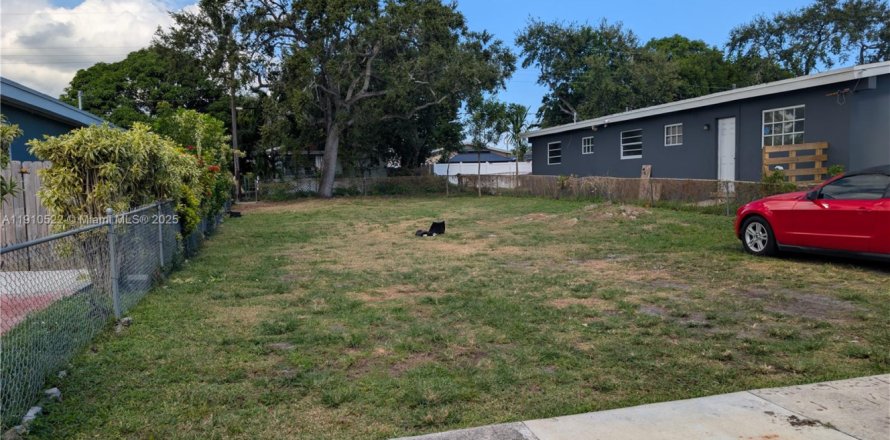 Terreno en Hollywood, Florida № 1965956