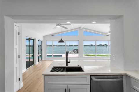 Casa en venta en Saint Petersburg, Florida, 3 dormitorios, 176.33 m2 № 2226502 - foto 26