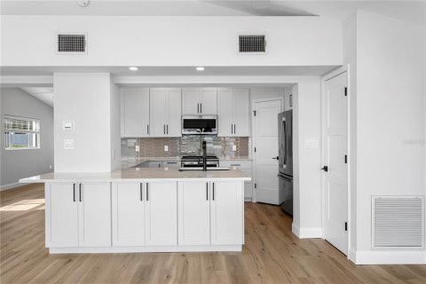 Casa en venta en Saint Petersburg, Florida, 3 dormitorios, 176.33 m2 № 2226502 - foto 23