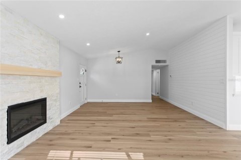 Casa en venta en Saint Petersburg, Florida, 3 dormitorios, 176.33 m2 № 2226502 - foto 9
