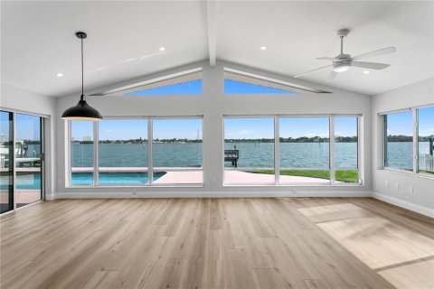 Casa en venta en Saint Petersburg, Florida, 3 dormitorios, 176.33 m2 № 2226502 - foto 5