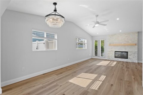 Casa en venta en Saint Petersburg, Florida, 3 dormitorios, 176.33 m2 № 2226502 - foto 14