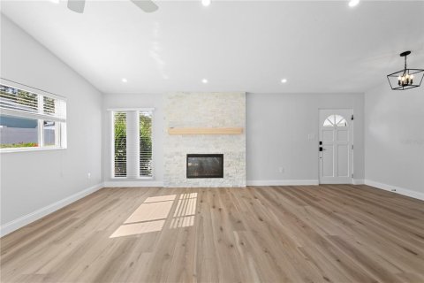 Casa en venta en Saint Petersburg, Florida, 3 dormitorios, 176.33 m2 № 2226502 - foto 13