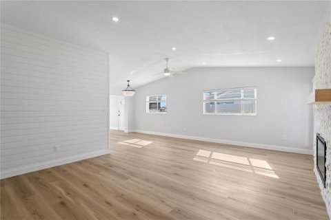 Casa en venta en Saint Petersburg, Florida, 3 dormitorios, 176.33 m2 № 2226502 - foto 11