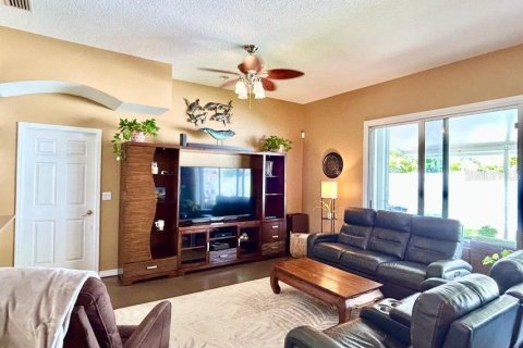 House in Ormond Beach, Florida 3 bedrooms, 151.52 sq.m. № 1840044 - photo 4