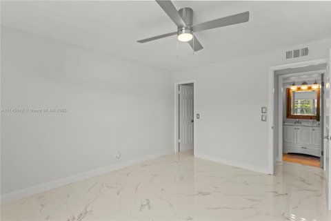 Condo in Delray Beach, Florida, 2 bedrooms  № 1492810 - photo 26