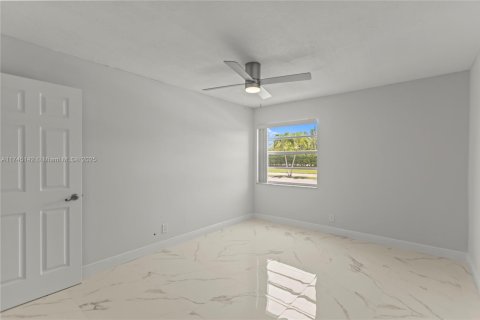 Condo in Delray Beach, Florida, 2 bedrooms  № 1492810 - photo 25