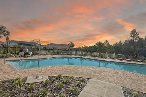 Townhouse in Kissimmee, Florida 2 bedrooms, 127.46 sq.m. № 1903299 - photo 6