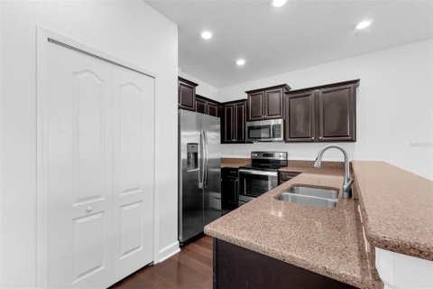 Condo in Davenport, Florida, 2 bedrooms  № 1806834 - photo 8