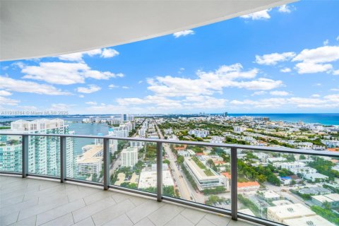 Condo in Miami Beach, Florida, 4 bedrooms  № 1974371 - photo 18