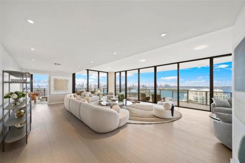 Condo in Miami Beach, Florida, 4 bedrooms  № 1974371 - photo 6