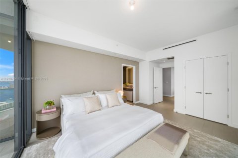 Condo in Miami Beach, Florida, 4 bedrooms  № 1974371 - photo 23