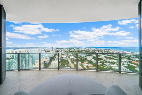 Condo in Miami Beach, Florida, 4 bedrooms  № 1974371 - photo 26