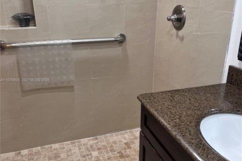 Condominio en venta en Lauderhill, Florida, 3 dormitorios, 123.56 m2 № 1939009 - foto 14