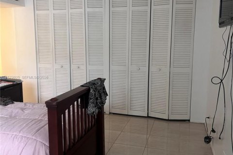 Condominio en venta en Lauderhill, Florida, 3 dormitorios, 123.56 m2 № 1939009 - foto 15