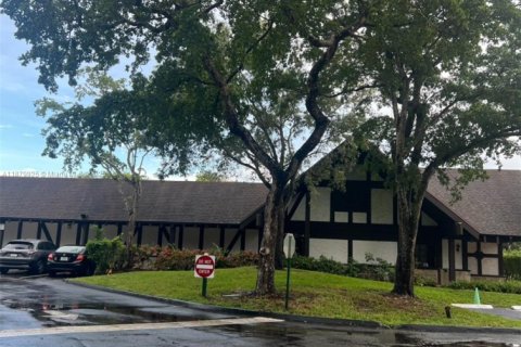 Condominio en venta en Lauderhill, Florida, 3 dormitorios, 123.56 m2 № 1939009 - foto 5