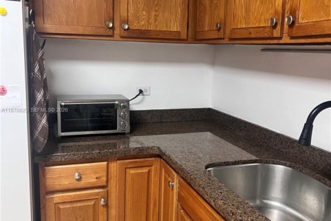 Condominio en venta en Lauderhill, Florida, 3 dormitorios, 123.56 m2 № 1939009 - foto 11