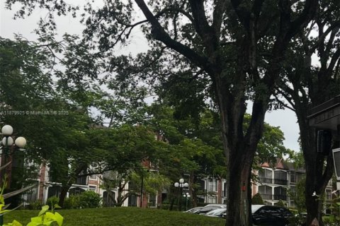 Condominio en venta en Lauderhill, Florida, 3 dormitorios, 123.56 m2 № 1939009 - foto 4