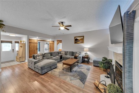 Casa en venta en Lakeland, Florida, 3 dormitorios, 150.04 m2 № 2383484 - foto 3
