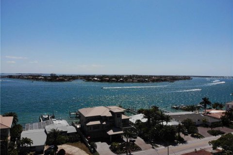 Villa ou maison à louer à Saint Pete Beach, Floride: 3 chambres, 149.29 m2 № 242197 - photo 28
