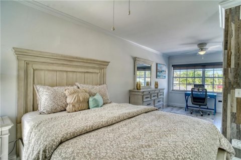 Villa ou maison à louer à Saint Pete Beach, Floride: 3 chambres, 149.29 m2 № 242197 - photo 11