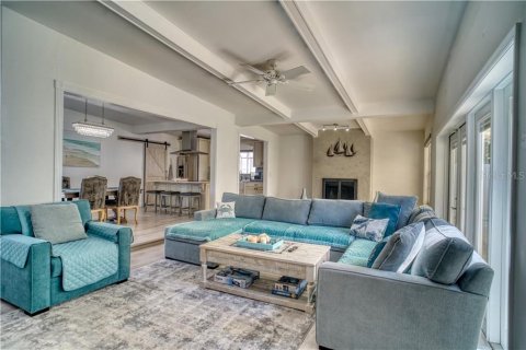 Villa ou maison à louer à Saint Pete Beach, Floride: 3 chambres, 149.29 m2 № 242197 - photo 9