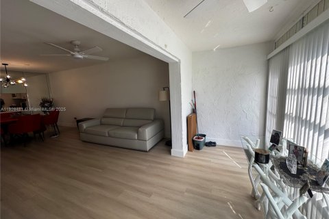 Купить кондоминиум в Делрей-Бич, Флорида 2 спальни, 85.93м2, № 1978198 - фото 15