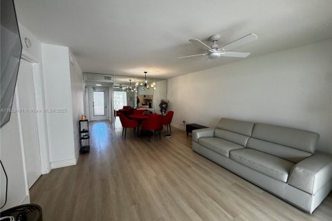 Купить кондоминиум в Делрей-Бич, Флорида 2 спальни, 85.93м2, № 1978198 - фото 13