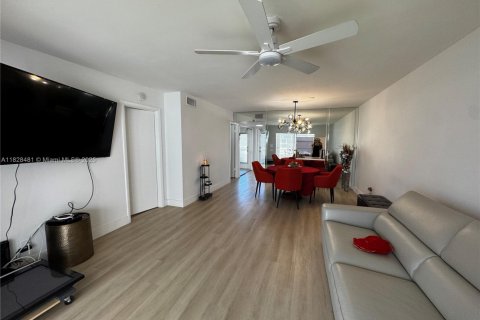 Купить кондоминиум в Делрей-Бич, Флорида 2 спальни, 85.93м2, № 1978198 - фото 8