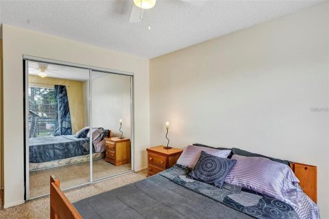 Condo in Orlando, Florida, 2 bedrooms  № 2388235 - photo 14