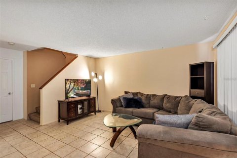 Condo in Orlando, Florida, 2 bedrooms  № 2388235 - photo 5