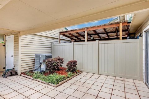 Condo in Orlando, Florida, 2 bedrooms  № 2388235 - photo 15