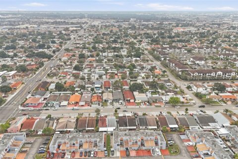 Купить виллу или дом в Хайалиа, Флорида 3 спальни, 132.85м2, № 2011141 - фото 28