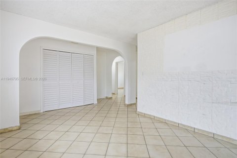 Купить виллу или дом в Хайалиа, Флорида 3 спальни, 132.85м2, № 2011141 - фото 12